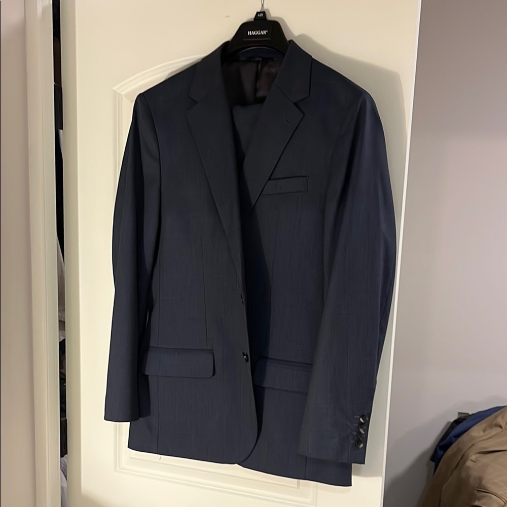 JM Haggar Men's Navy Suit